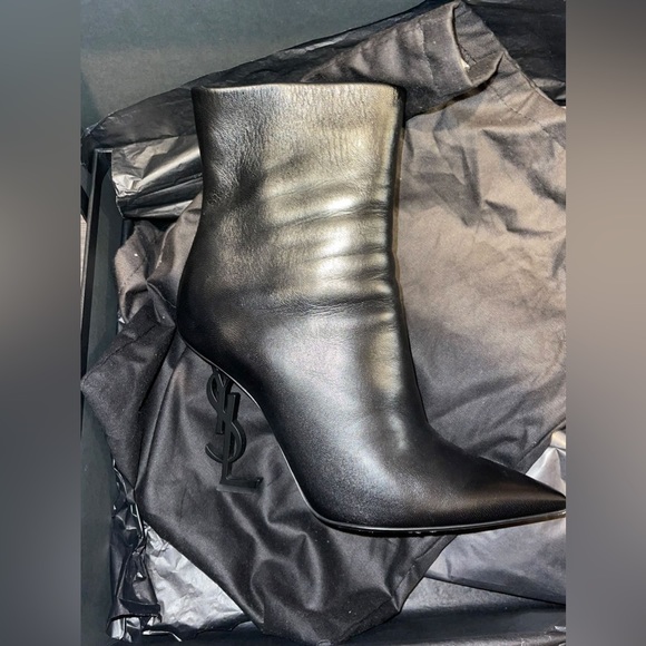 Saint Laurent Boots - Picture 1 of 2